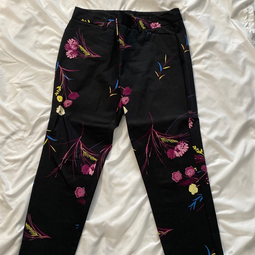 Black pants with pattern